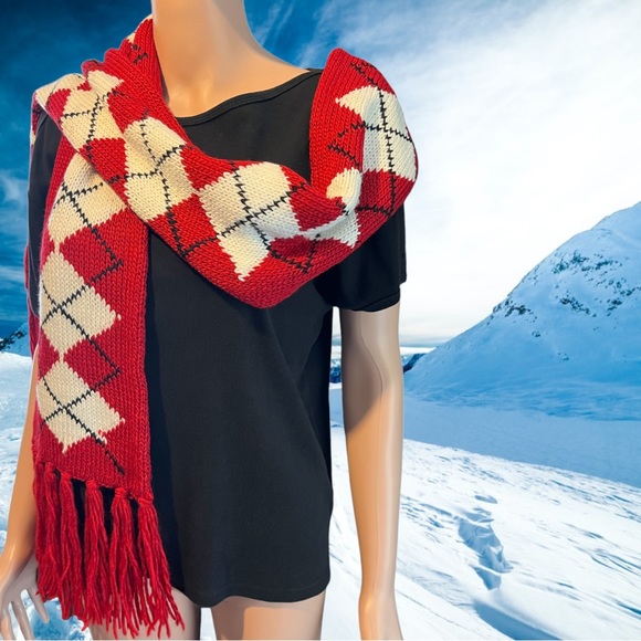 New York & Company Beanie Hat and Matching Scarf 2pc set, Red White Black | OS - Picture 7 of 13